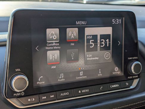 Used 2023 Nissan Rogue S image 19