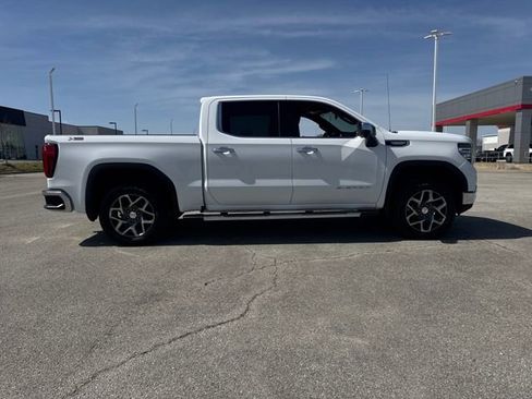 Used 2022 GMC Sierra 1500 SLT image 8
