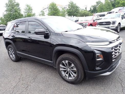 Used 2025 Chevrolet Equinox LT AWD/4WD image 8