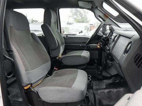 Used 2016 Ford F650 2WD Crew Cab Super Duty image 44