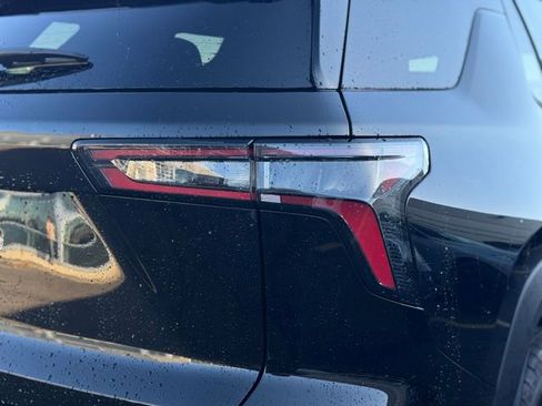 Used 2025 Chevrolet Equinox LT image 9