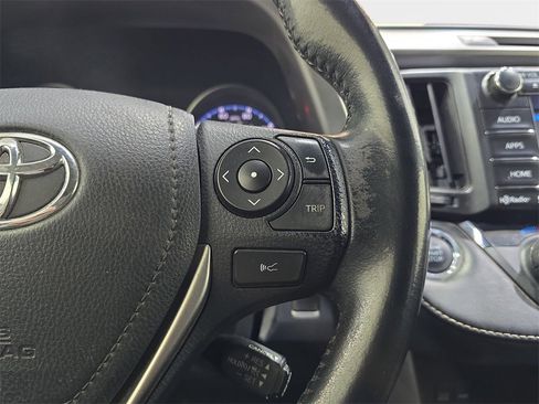 Used 2018 Toyota RAV4 XLE image 14