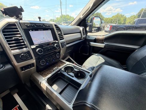 Used 2017 Ford F350 Lariat w/ Lariat Ultimate Package AWD/4WD image 27