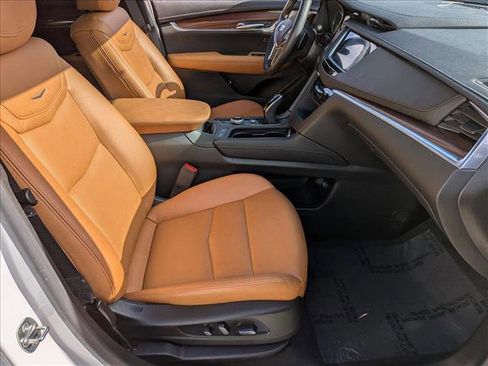 Used 2025 Cadillac XT5 Premium Luxury image 21