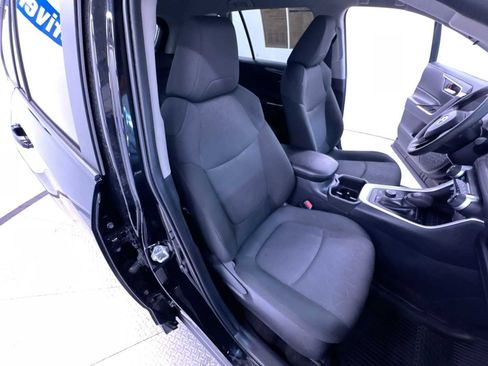 Used 2025 Toyota RAV4 XLE image 35