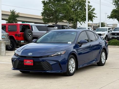 Used 2026 Toyota Camry LE w/ Convenience Package FWD image 7