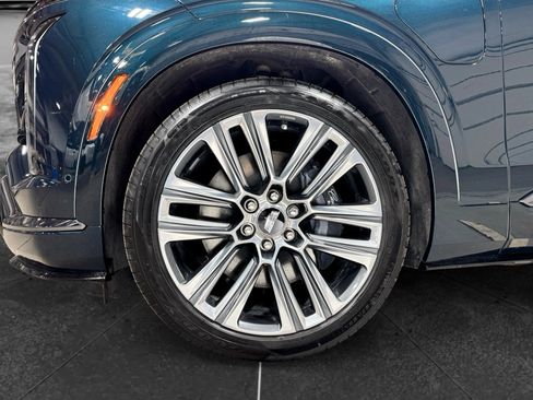 Used 2026 Cadillac Vistiq Platinum w/ LPO, Floor Liner Package AWD/4WD image 30