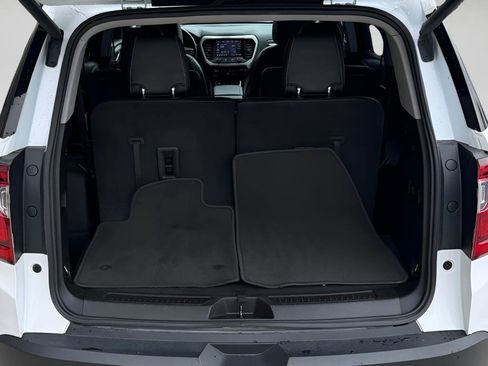 Used 2021 GMC Acadia SLT FWD image 24