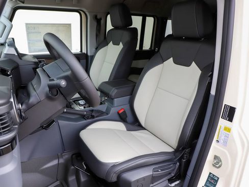 New 2025 INEOS Grenadier Fieldmaster Edition image 11