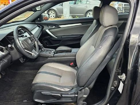 Used 2017 Honda Civic Touring image 15