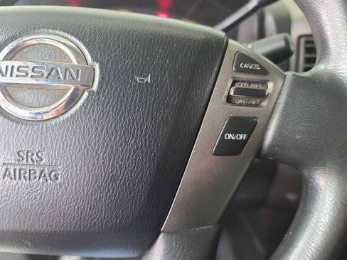 Used 2015 Nissan Titan SV image 22