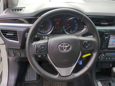 Used 2015 Toyota Corolla S image 16