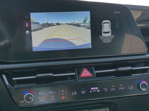 Used 2023 Kia Niro EX Touring image 25