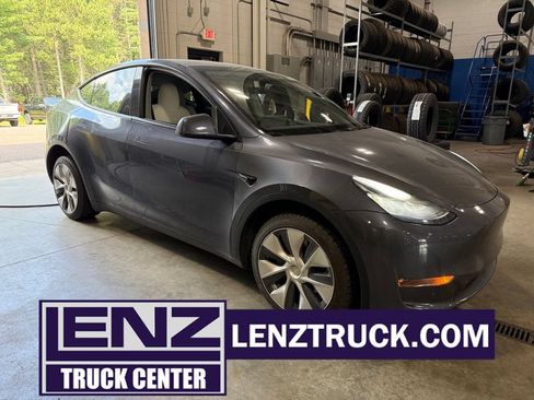 Used 2020 Tesla Model Y Long Range AWD/4WD image 1