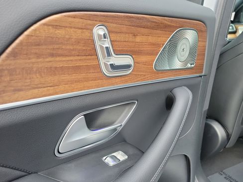 Certified 2025 Mercedes-Benz GLS 450 4MATIC image 12