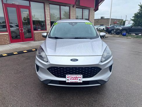 Used 2020 Ford Escape SE FWD image 2