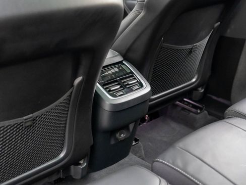 Used 2024 Volvo XC90 B6 Ultimate w/ Protection Package image 19