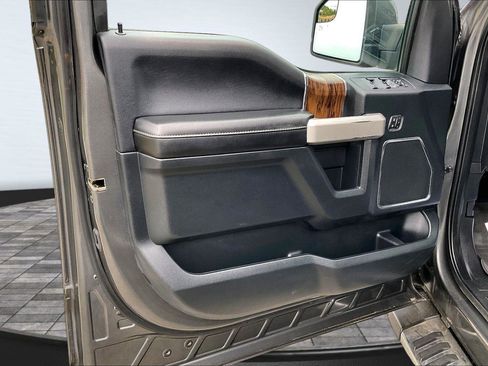Used 2019 Ford F150 Lariat w/ Max Trailer Tow Package AWD/4WD image 25