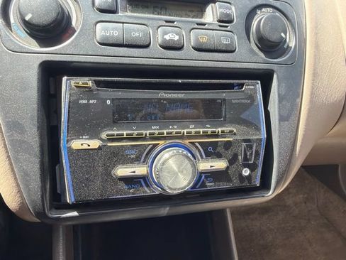 Used 2001 Honda Accord EX image 10