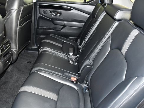 Used 2025 Honda Pilot Touring image 48