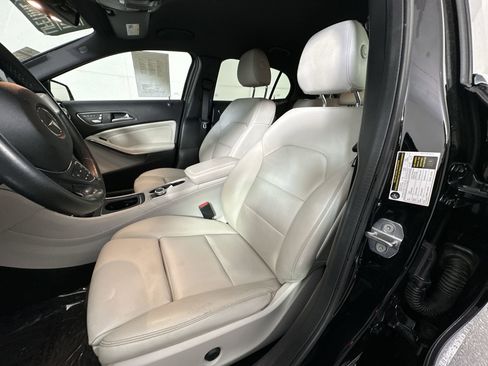 Used 2019 Mercedes-Benz GLA 250 image 15