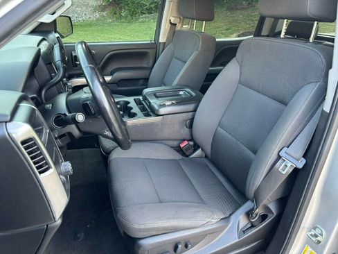 Used 2018 Chevrolet Silverado 1500 LT w/ LT Eassist Package RWD image 11