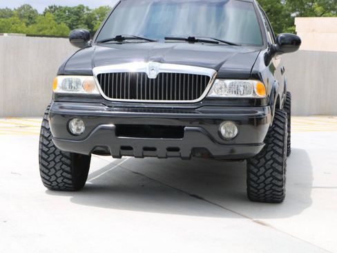 Used 2002 Lincoln Blackwood RWD image 19