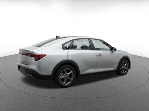 Used 2025 Kia K4 FWD image 9