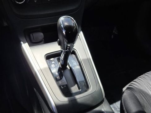 Used 2016 Nissan Sentra SV FWD image 23