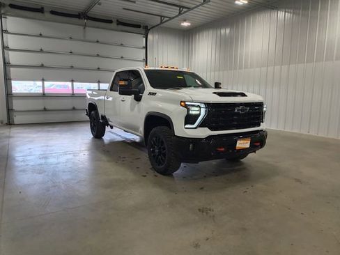 Used 2025 Chevrolet Silverado 3500 LTZ w/ LTZ Plus Package AWD/4WD image 2