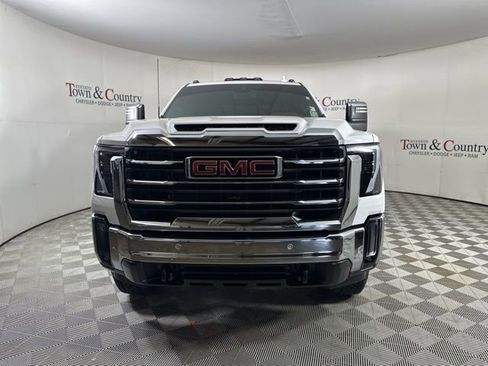 Used 2025 GMC Sierra 2500 SLT w/ SLT Premium Package image 2