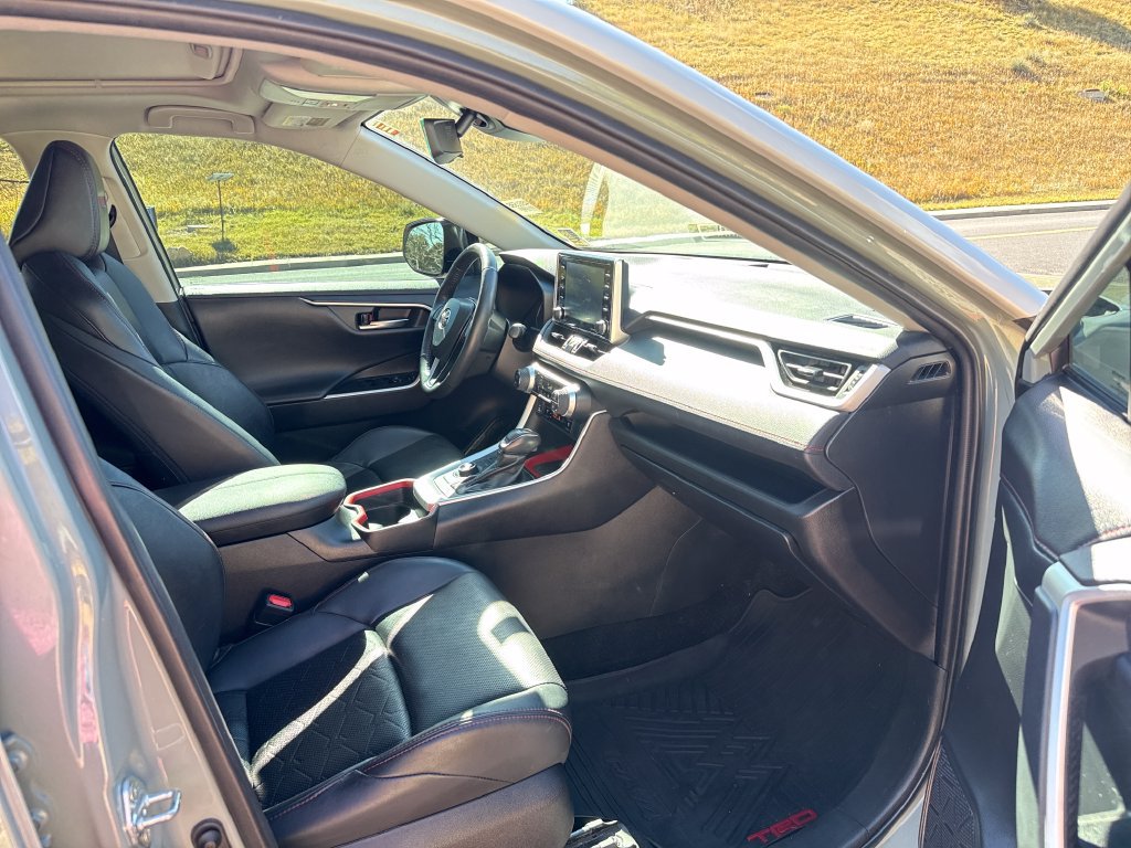 Used 2021 Toyota RAV4 TRD Off-Road w/ TRD Off-Road Weather Package AWD/4WD image 30