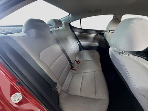 Used 2018 Hyundai Elantra SEL image 26