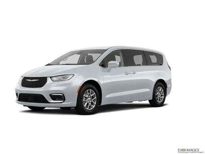 Used 2023 Chrysler Pacifica Touring-L