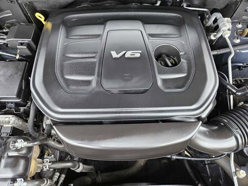 Used 2017 Jeep Grand Cherokee Trailhawk w/ Trailhawk Luxury Group image 28