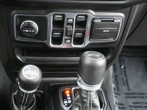 Used 2022 Jeep Wrangler Unlimited Sahara w/ Cold Weather Group image 22