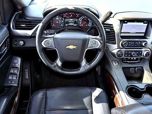 Used 2019 Chevrolet Suburban LT image 15
