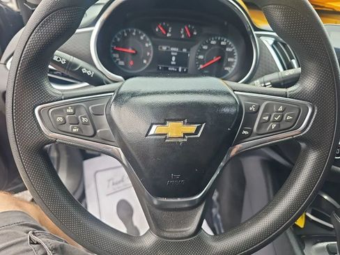 Used 2020 Chevrolet Malibu LT FWD image 12