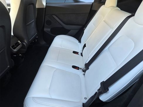 Used 2023 Tesla Model Y Long Range image 12