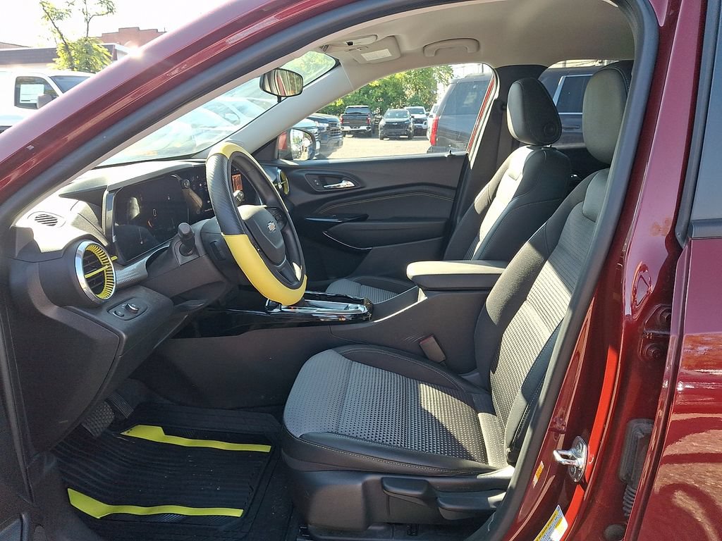Certified 2024 Chevrolet Trax LT FWD image 13