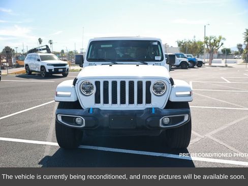 Used 2022 Jeep Wrangler Unlimited Sahara w/ Safety Group image 9