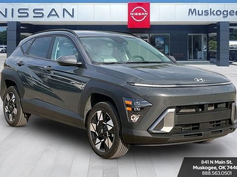 Used 2025 Hyundai Kona SEL AWD/4WD image 1