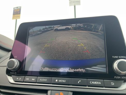 Used 2025 Nissan Altima 2.5 SR FWD image 17