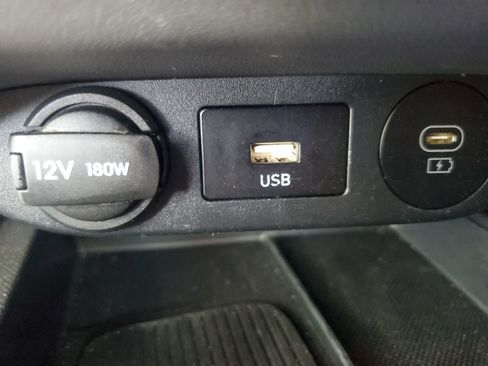 Used 2025 Hyundai Elantra SEL FWD image 21