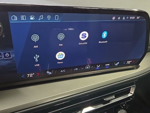 New 2026 Chevrolet Traverse LT w/ Sun and Wheel Package image 18