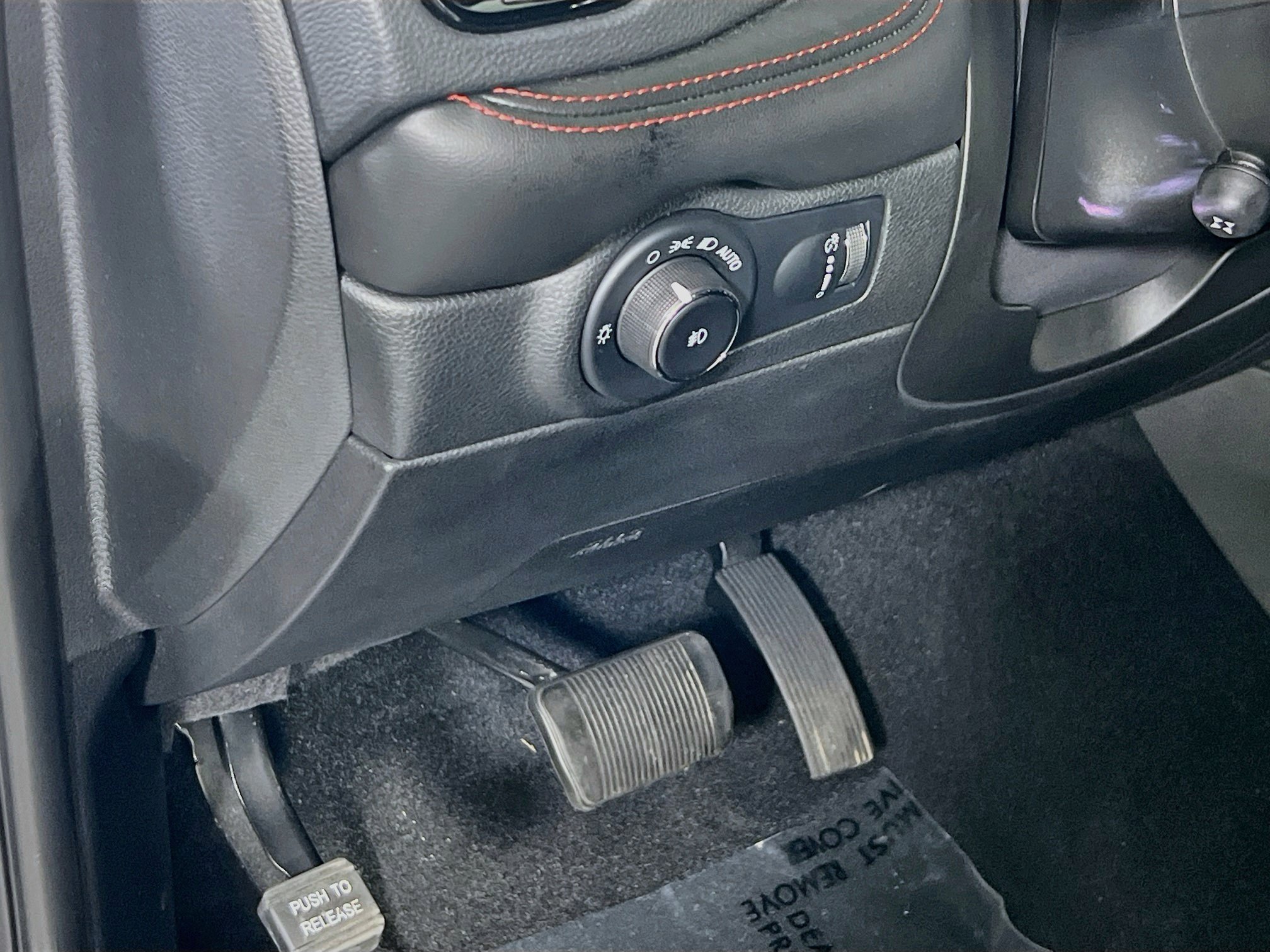 Used 2023 Dodge Durango R/T AWD/4WD image 10