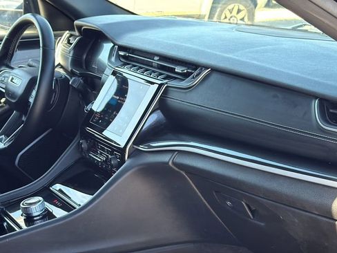 Used 2022 Jeep Grand Cherokee Altitude image 31