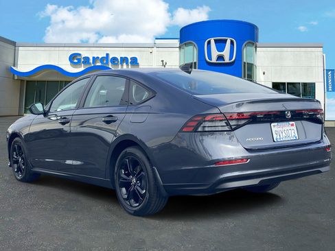 Certified 2025 Honda Accord SE image 4