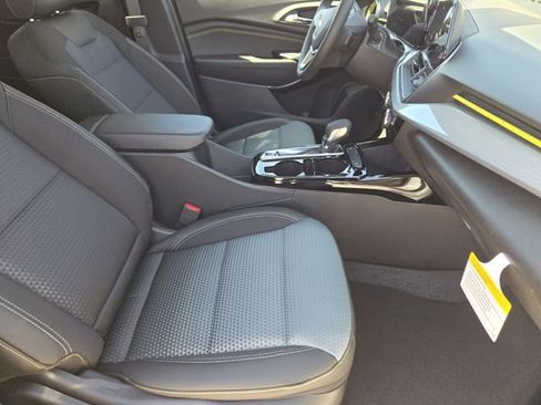 New 2026 Chevrolet Trax LT w/ Driver Confidence Package FWD image 11