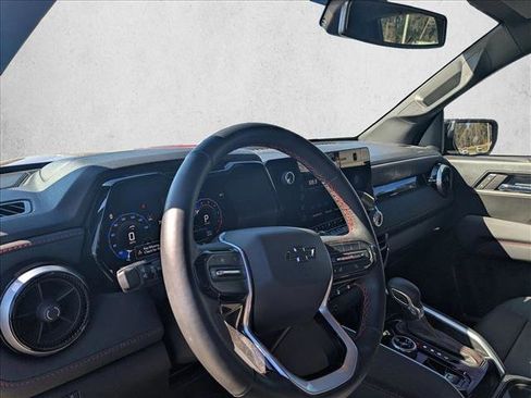 Used 2024 Chevrolet Colorado Z71 w/ Z71 Convenience Package 2 image 10